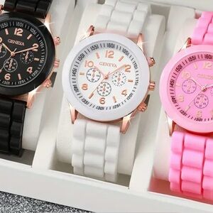 Elegant Quartz Watch W/Fashionable Silicone Strap And Dial Numerical Scales